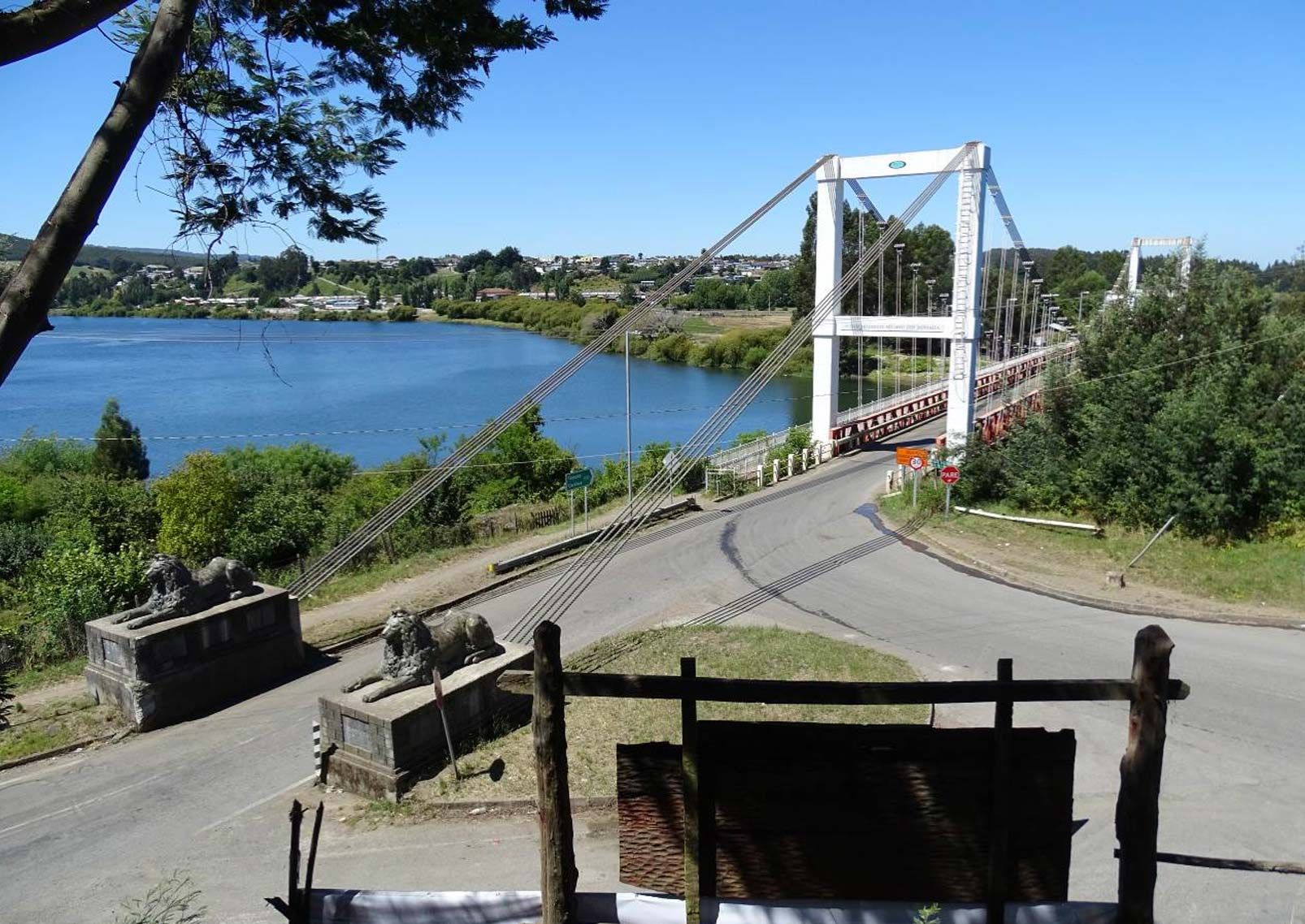 Asesoría en Diseño del nuevo puente colgante de Carahue, Chile